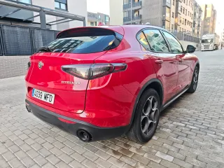 Alfa Romeo Stelvio 2023