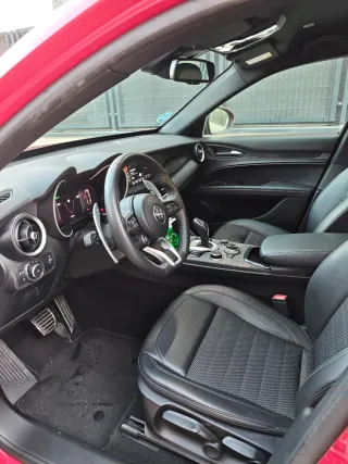 Alfa Romeo Stelvio 2023