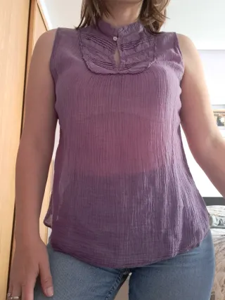 Blusa morada transparente talla M