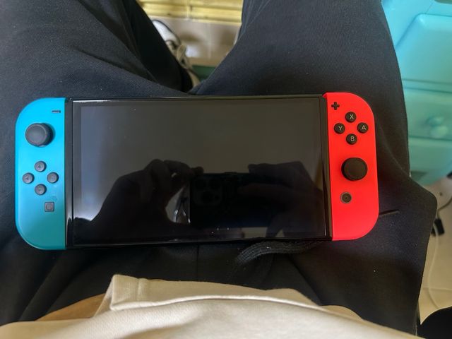Nintendo Switch OLED Azul/Rojo