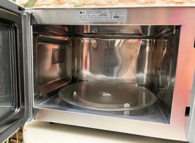 Horno Microondas LG con Grill Grande