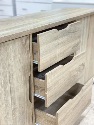 APARADOR CON DOS PUERTAS Y 3 CAJONES NUEVO