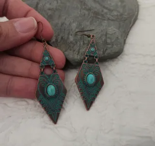 Pendientes étnicos dorados y turquesa