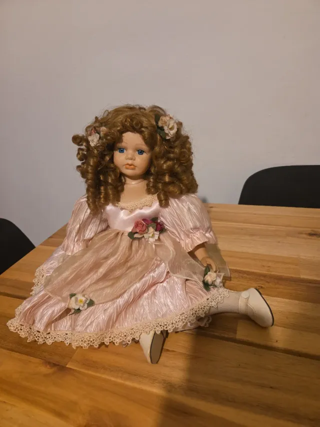 Bambola in porcellana francese anni '80