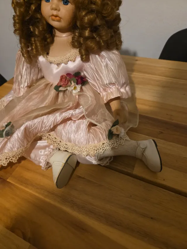 Bambola in porcellana francese anni '80