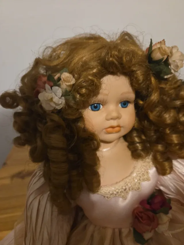 Bambola in porcellana francese anni '80