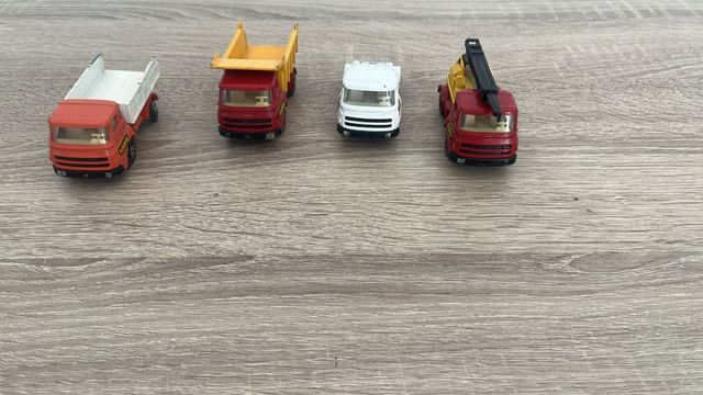 Camion Grua Pluma e Carichi