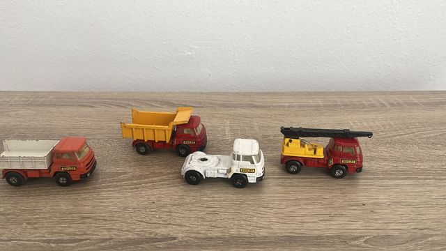 Camion Grua Pluma e Carichi