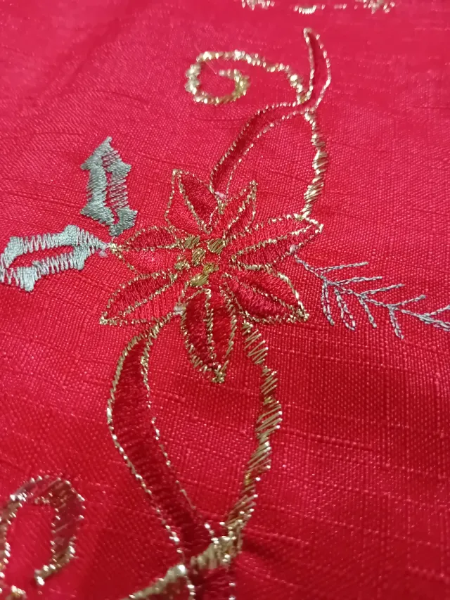 Centrotavola Natalizio Rosso e Oro