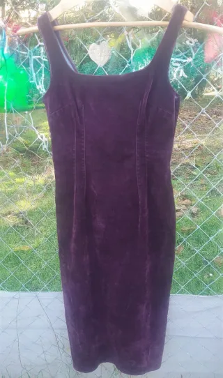 Vestido midi ajustado terciopelo Stradivarius