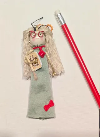 Bambolina artigianale le nutz - "La prof."