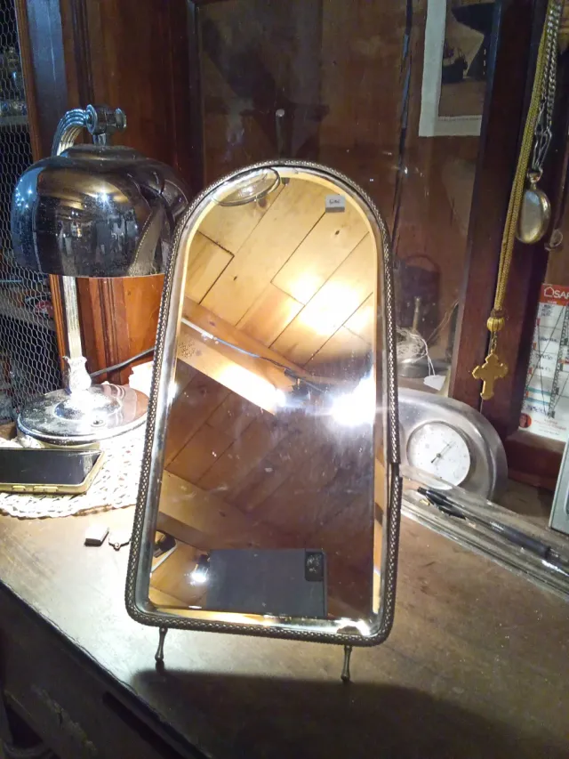 Espejo de sobremesa antiguo