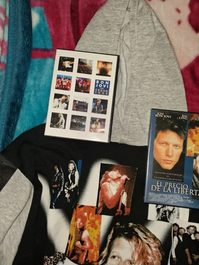 Colección Bon Jovi: Camiseta, DVD y cassete