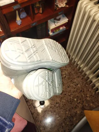 Zapatillas U-Power grises y verdes