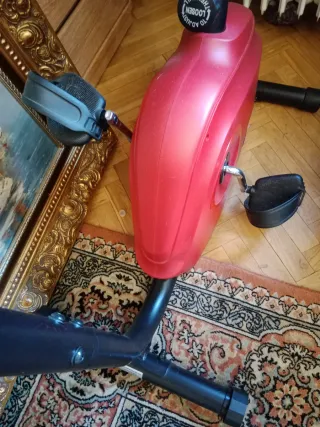 Bicicleta Estática Roja