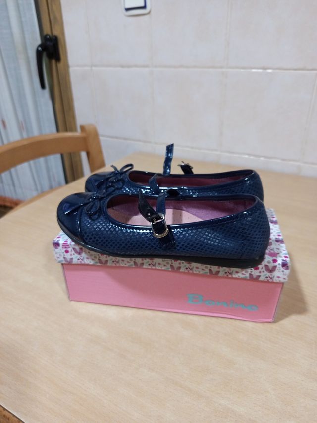 Zapatos niña azul marino talla 33