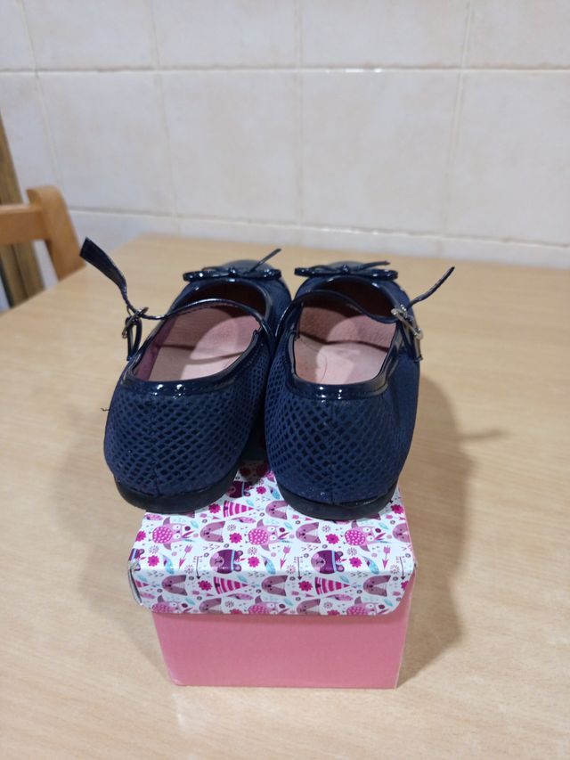 Zapatos niña azul marino talla 33