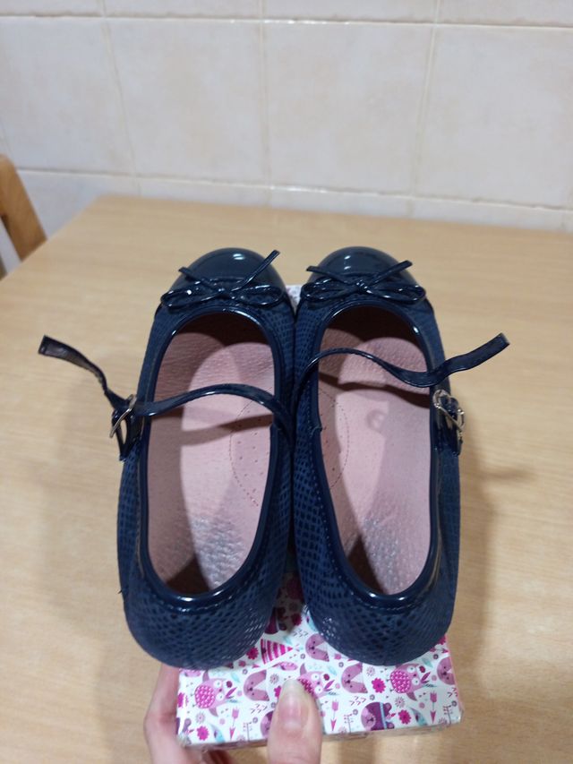 Zapatos niña azul marino talla 33
