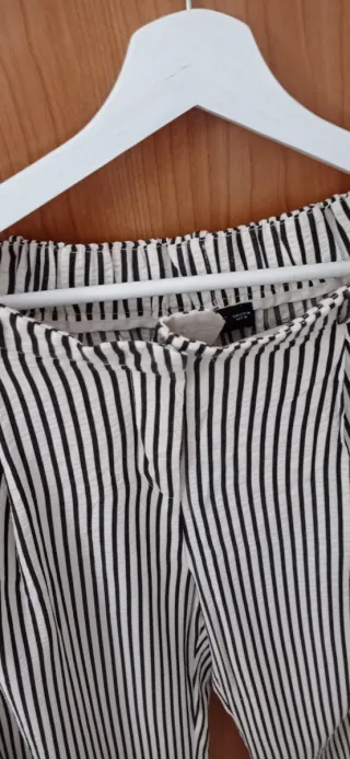 Conjunto de rayas camisa y pantalón