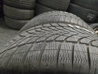 (P67) 295.40.20.106V M+S dunlop