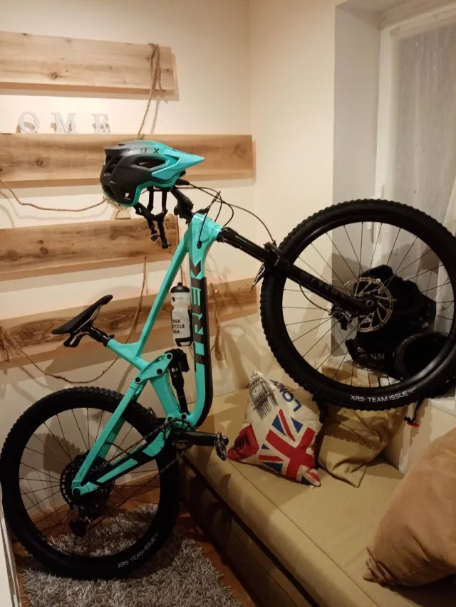 Bicicleta Trek Slash 8