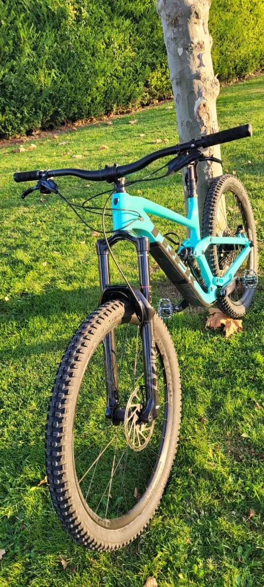 Bicicleta Trek Slash 8