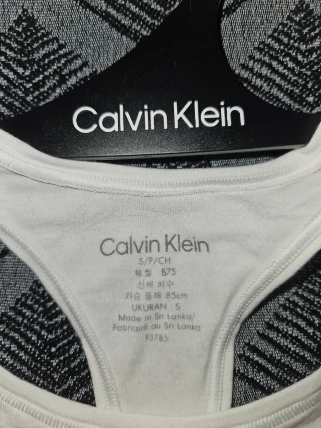 Sujetador deportivo Calvin Klein nuevo talla S