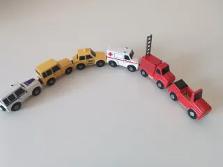 Colección coches de madera imantados