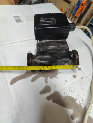 Bomba Grundfos UPS2 25-40/60