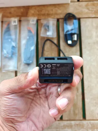 DJI Air 2S Fly More Combo Caja y accesorios