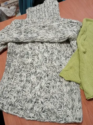 Jersey de punto grueso gris y verde