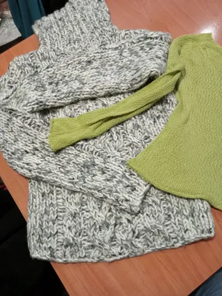 Jersey de punto grueso gris y verde