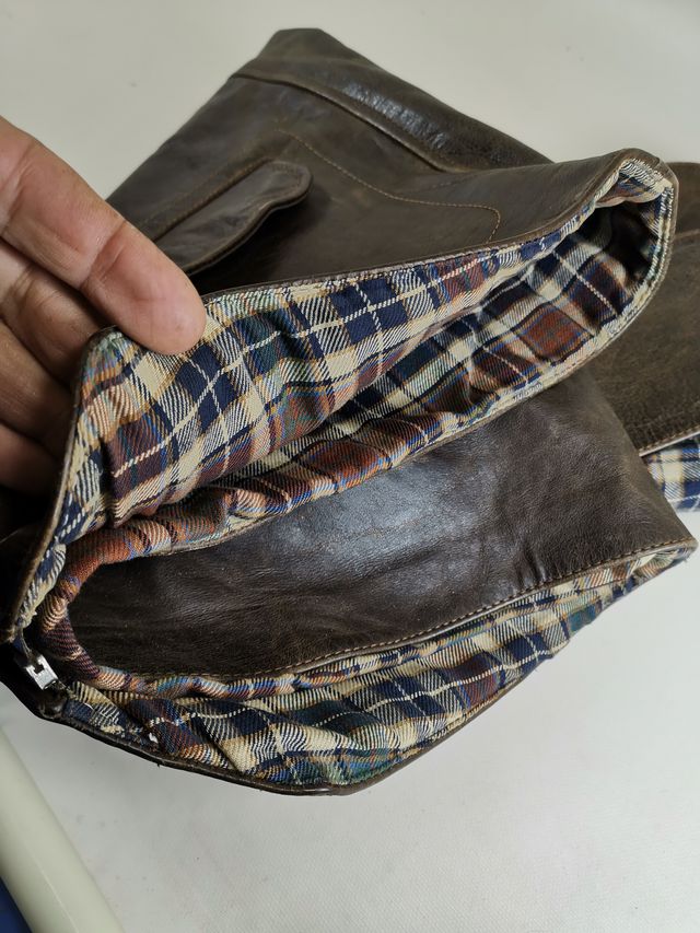 Chaleco de piel marrón