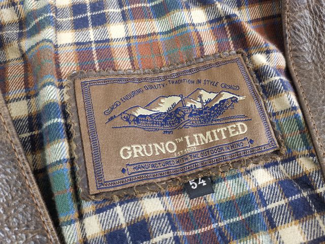 Chaleco de piel marrón