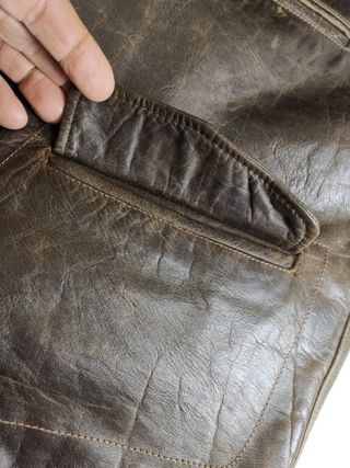 Chaleco de piel marrón