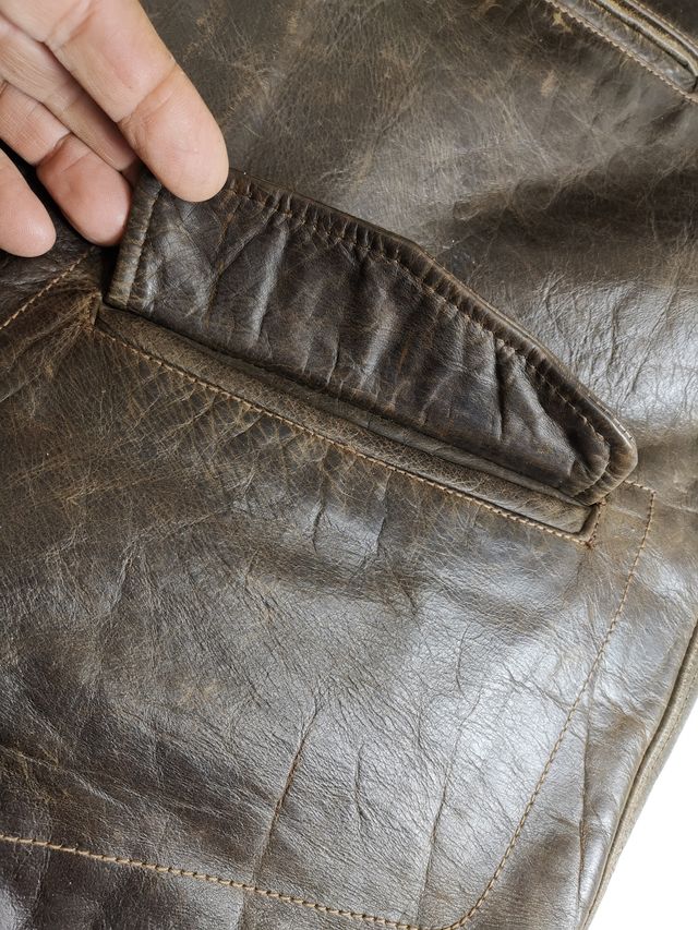 Chaleco de piel marrón