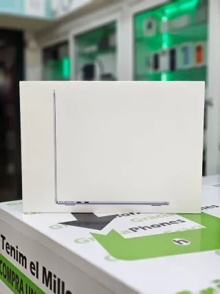MacBook Air M4 2025 Plata Nuevo (Tienda)