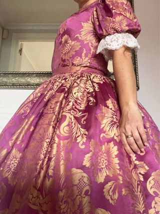 Traje de Fallera Rosa y Dorado