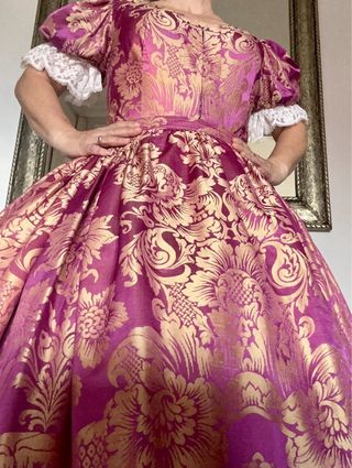 Traje de Fallera Rosa y Dorado