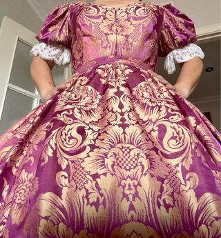 Traje de Fallera Rosa y Dorado