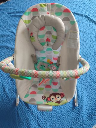 Móvil para bebé con sonajero