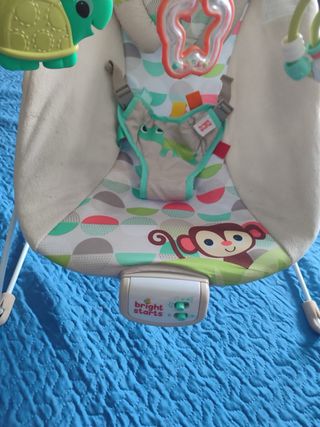 Móvil para bebé con sonajero