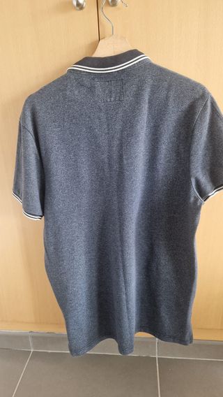 Polo Hollister gris oscuro manga corta