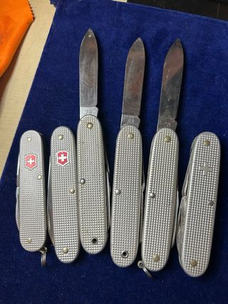 Lotto 5 coltelli Victorinox Pioneer