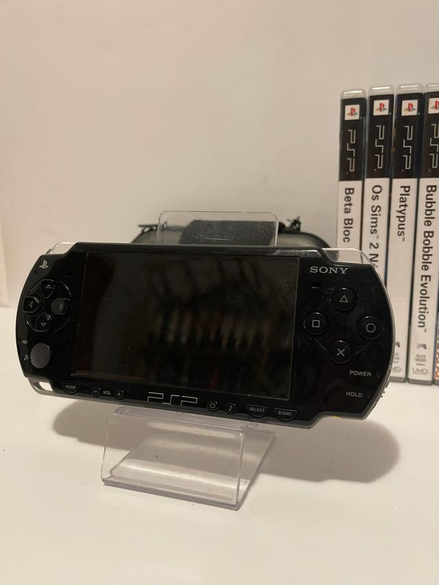PSP 2004 Preta + 7 Jogos + Capa + Carregador