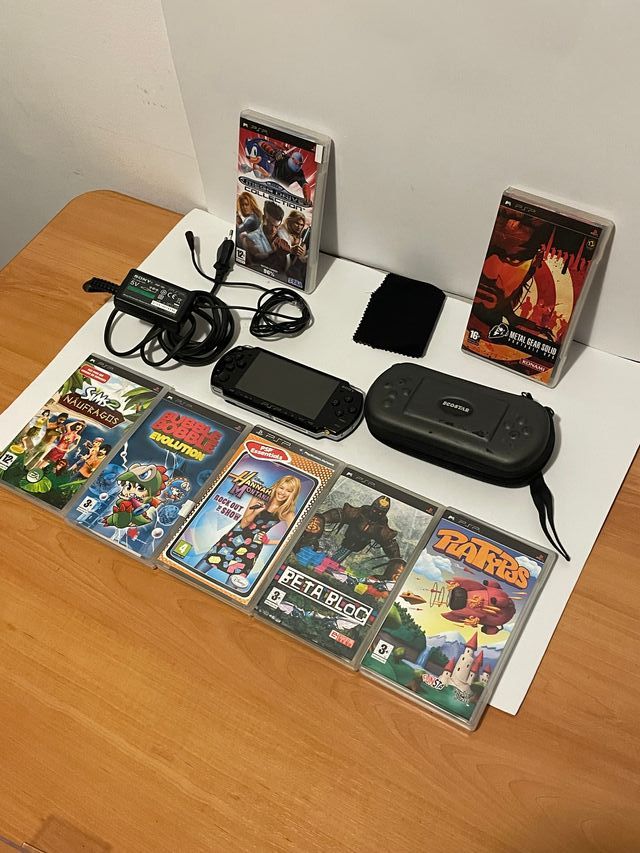 PSP 2004 Preta + 7 Jogos + Capa + Carregador