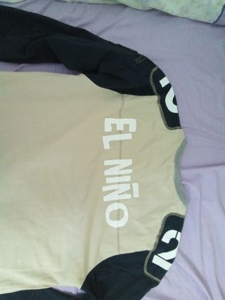 Camiseta El Niño Manga Larga Beige y Negra