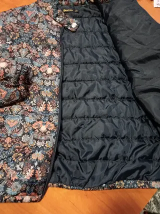 Cazadora estampada multicolor