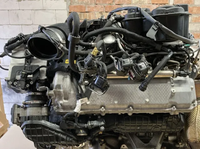 Motor BMW M5 F90