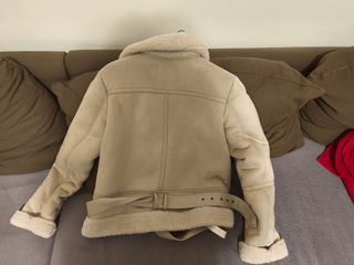 Cazadora Biker Stradivarius Beige Talla M